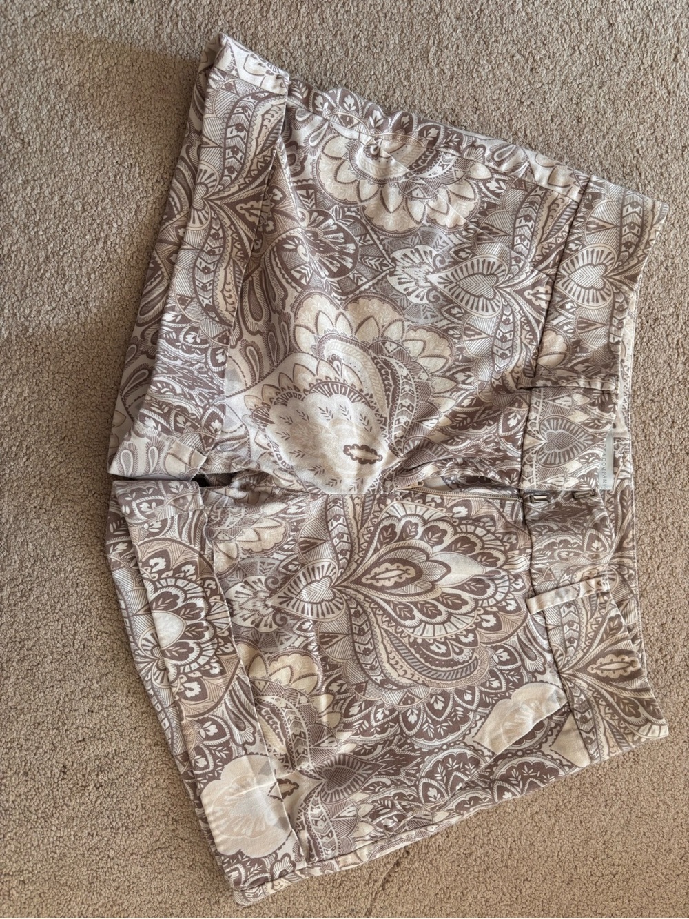 New York & Company Beige and Cream Paisley High-Waist Shorts